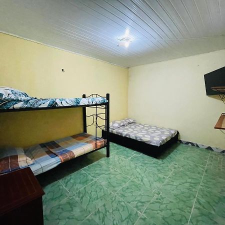 ليتيسيا Apartamentos Cerca Al Aeropuerto المظهر الخارجي الصورة